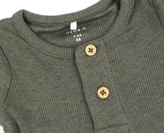 Name It dusty olive melange body